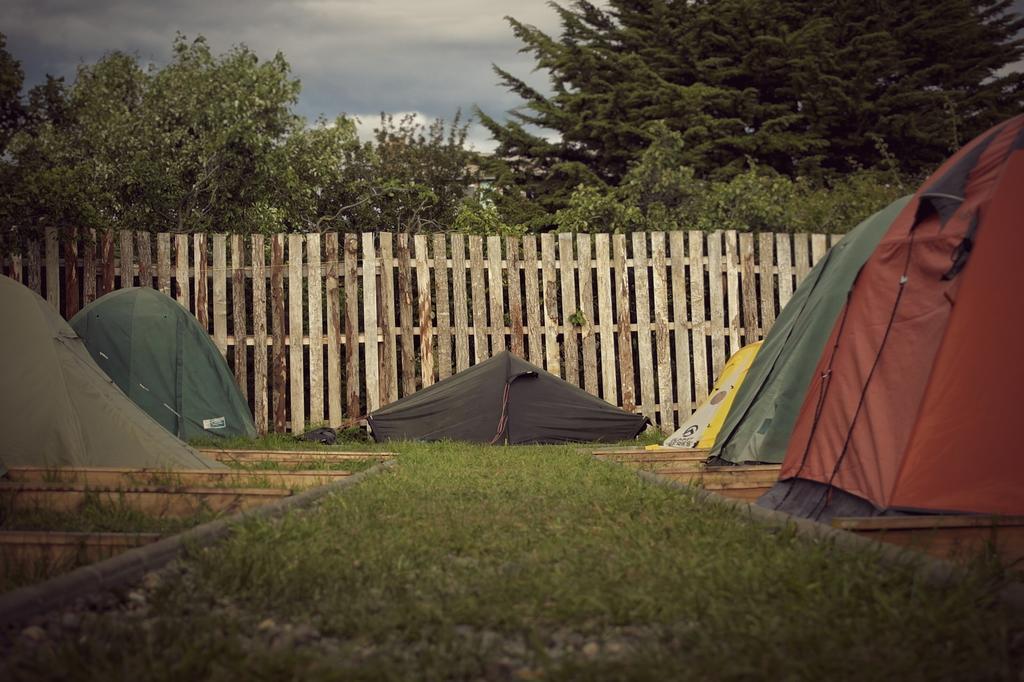 Hotel Camping Yellow Plum Puerto Natales Exterior foto